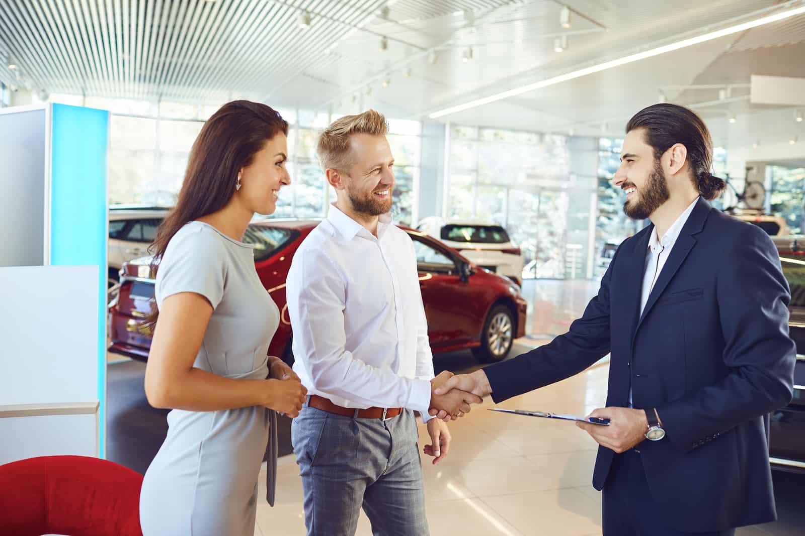 How to Avoid Car Salesman Tactics and Techniques | Auto Cheat Sheet